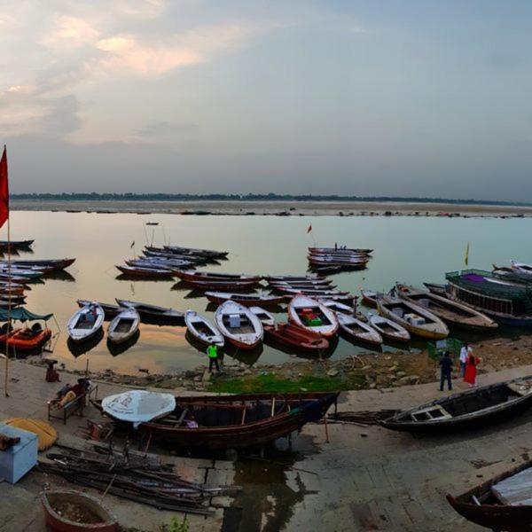 Varanasi Paradise Bagian luar foto